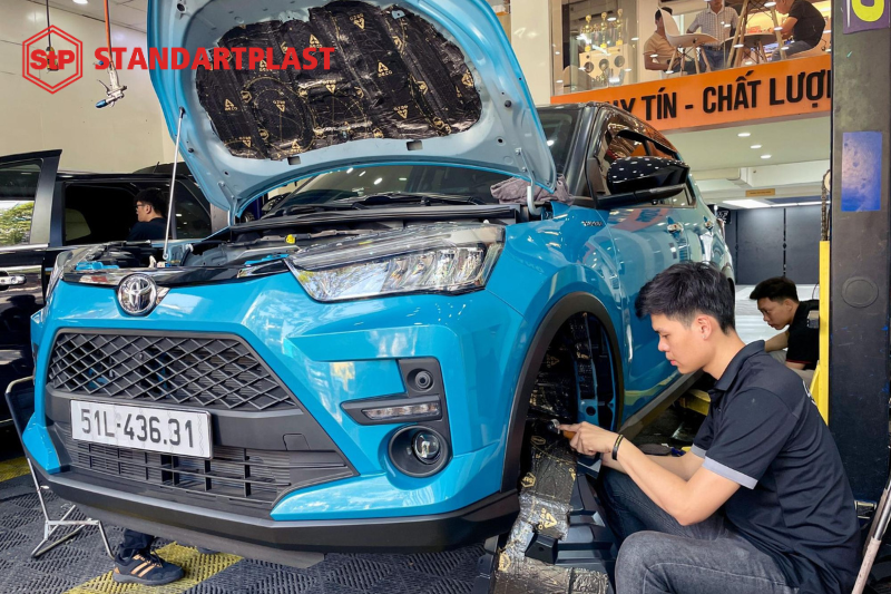 Đánh giá vật liệu cách âm ô tô tốt nhất hiện nay 16 Cách âm hốc lốp bánh xe để giảm tiếng ồn khi xe đi qua các con đường xấu