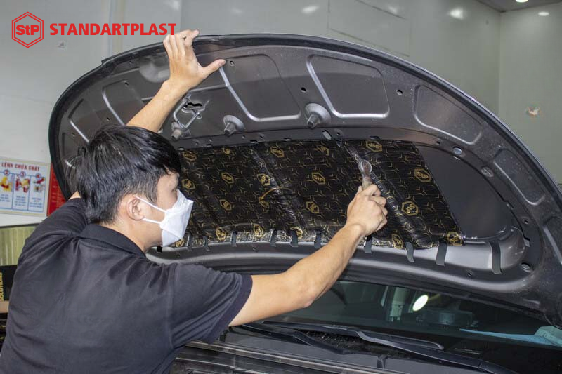 Tiêu âm StP Biplast - Nâng cao chất lượng âm thanh ô tô 9 Gia cố thêm lớp cách âm cho nắp capo để tăng hiệu quả chống ồn từ khoang máy