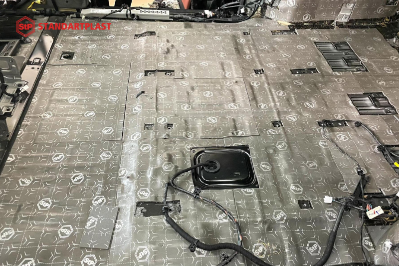 Tiêu âm StP Splen - Tăng cường khả năng cách âm trên xe hơi 6 Vật liệu tiêu âm StP Splen được cấu tạo từ bọt Polyetylen