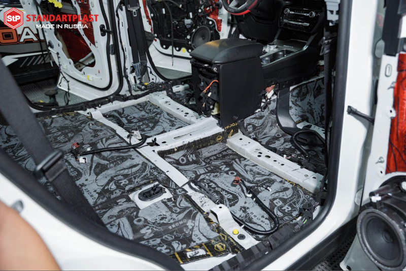 Tiêu âm Bromo - Giải pháp triệt tiêu âm vượt trội từ StP 10 Ford Explorer đã được thi công dán tiêu âm Bromo