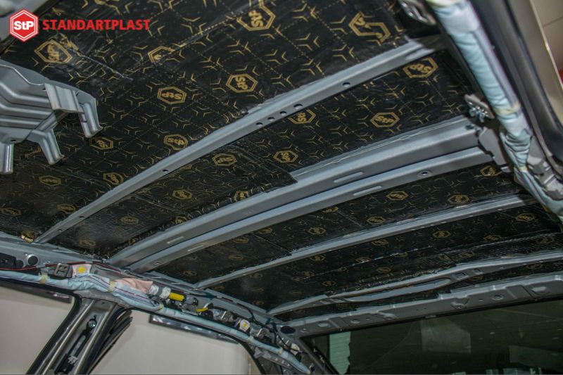 Cách âm StP xe ô tô tại Long An - Kinh nghiệm mới nhất 2025 13 Dán cách âm StP xe ô tô tại Long An vị trí trần xe
