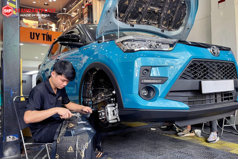 Cách âm StP xe ô tô tại Lâm Đồng: Bảng giá mới 2025 3 Có nên dán cách âm Stp xe ô tô tại Lâm Đồng không?